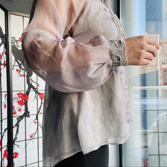 Anthropologie RYU: Flare LACE & GRAY Guipure Chiffon Cut Out Blouse Top - Picture 16 of 17
